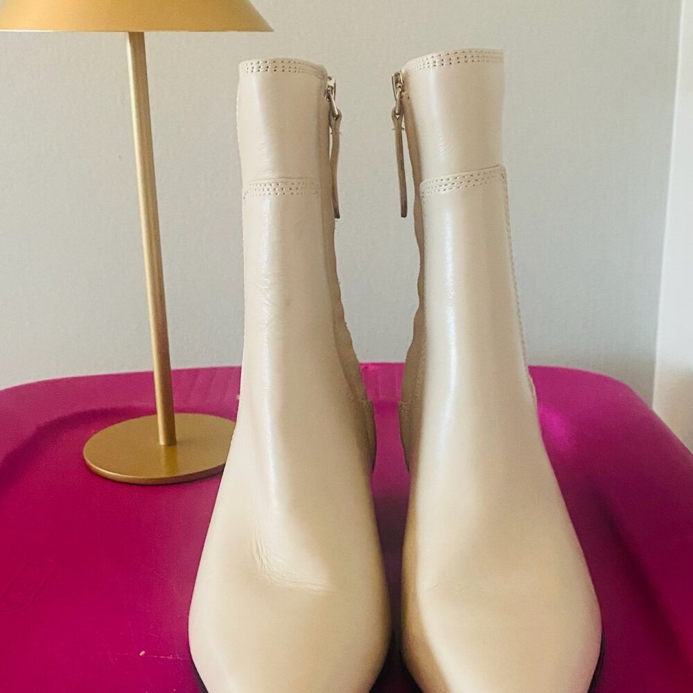 Franco Sarto Pointed Toe Boots 6.5 - Picture 3 of 7